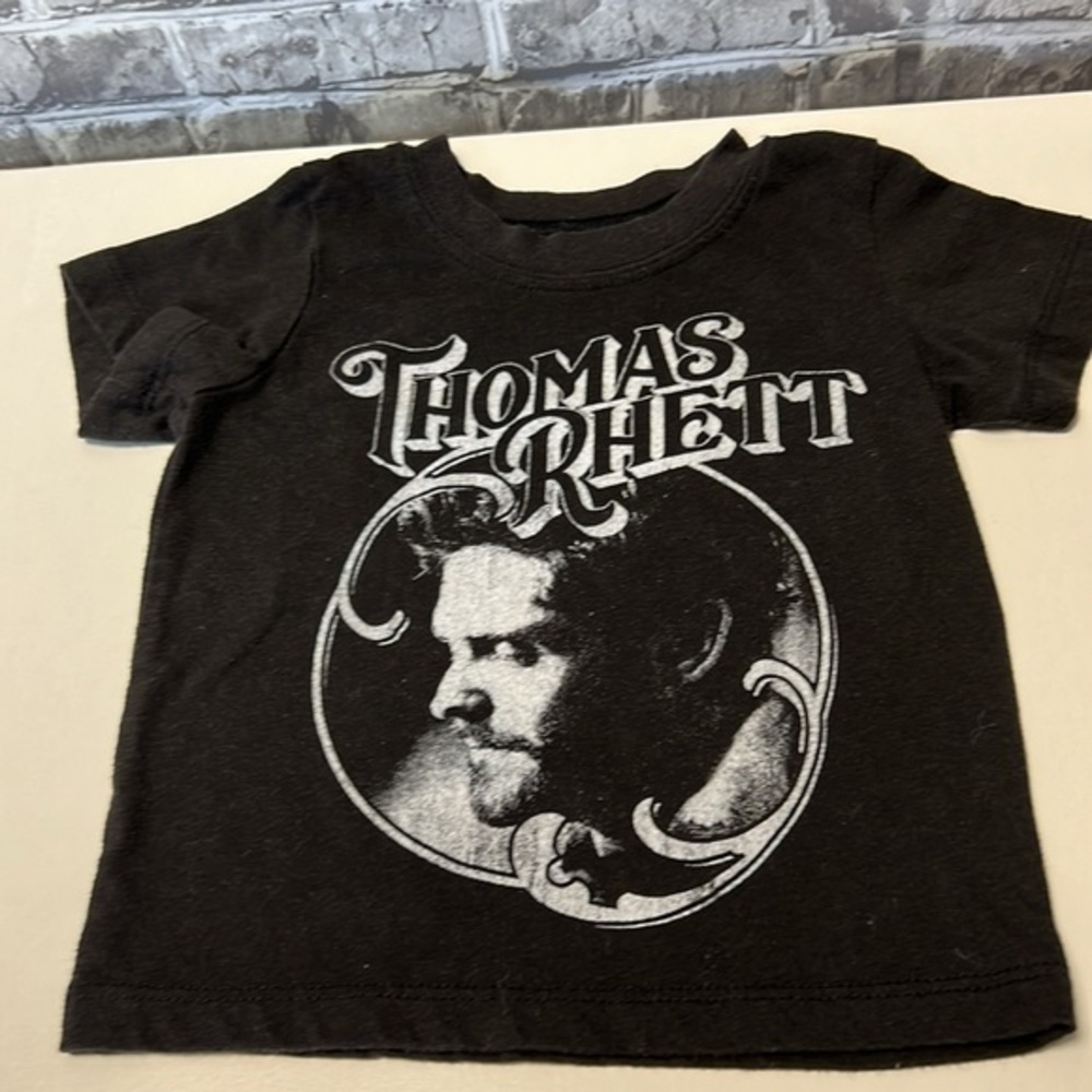 Thomas Rhett‎ - Picture 2 of 4